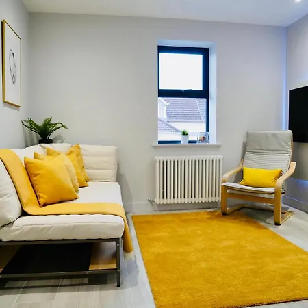 Beautiful Brand New Apartment Near The Beach-2