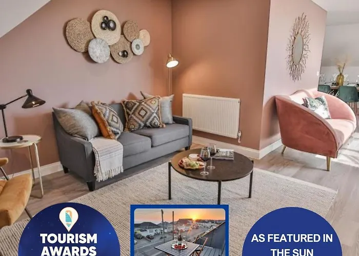 Penthouse By Bournecoast - A Stylish Coastal Penthouse With A Balcony, Sea Views And Parking - Just 10 Minutes Walk To The Sandy Beaches - Fm8407